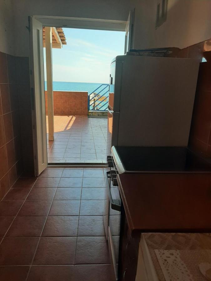 Beach House Buljarica Petrovac Eksteriør billede